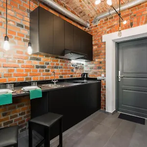 https://level-1-loft-apartments-city-center-by-renters.poznan-hotels.com